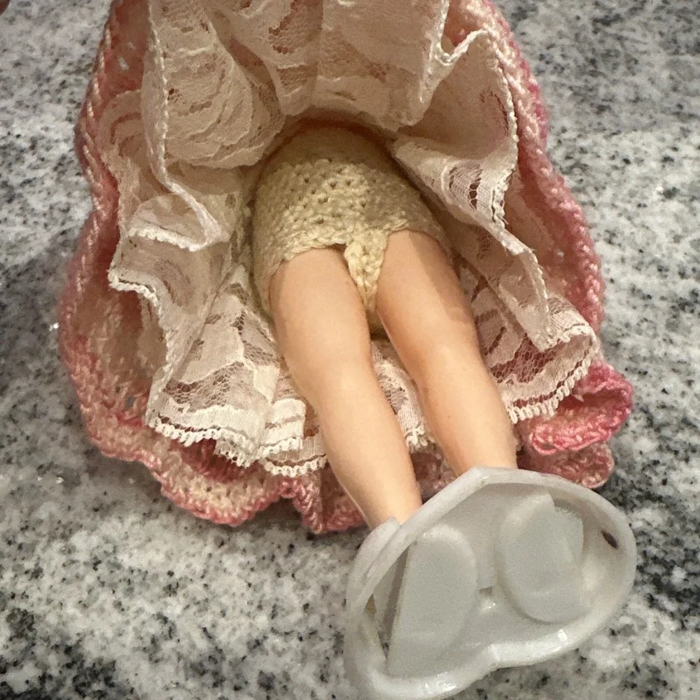 Vintage Sleepy Eyes 7.5